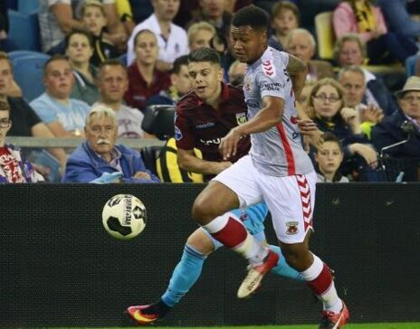 双人包夹使 双人包夹使