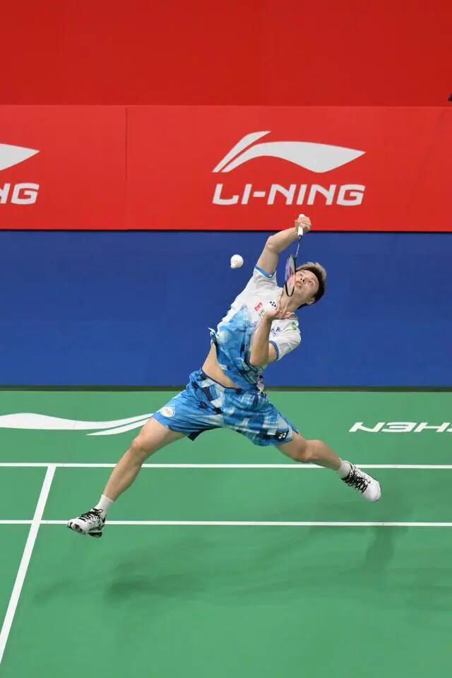 上依赖于他 上依赖于他