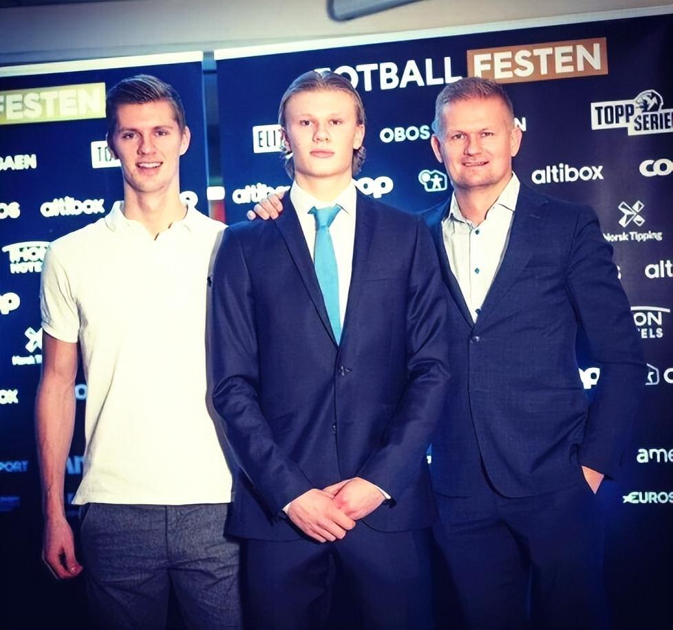 人们往往默 人们往往默